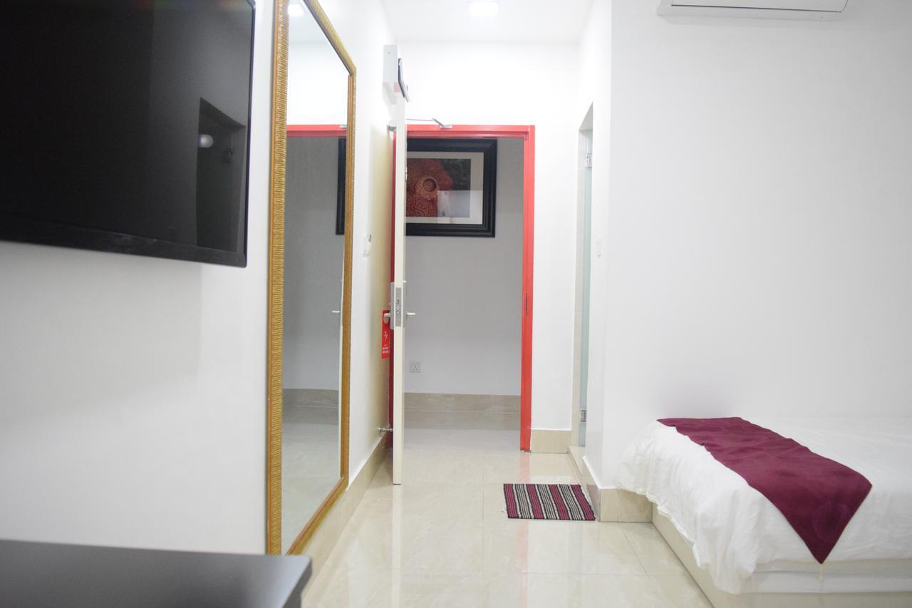 S Rose Hotel Sepang Exterior photo