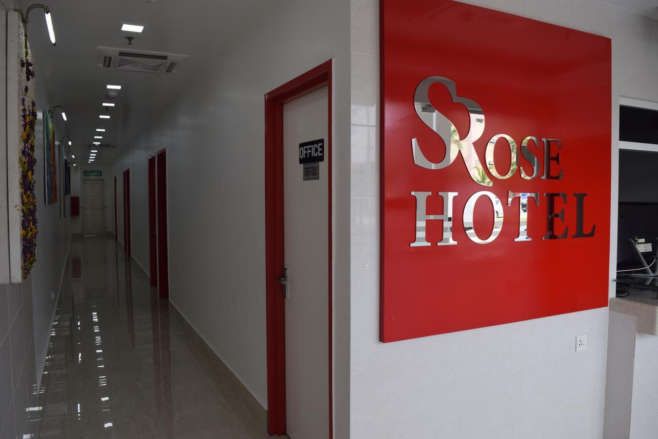 S Rose Hotel Sepang Exterior photo