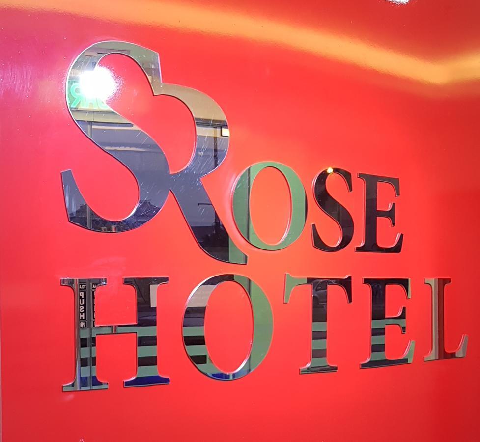S Rose Hotel Sepang Exterior photo