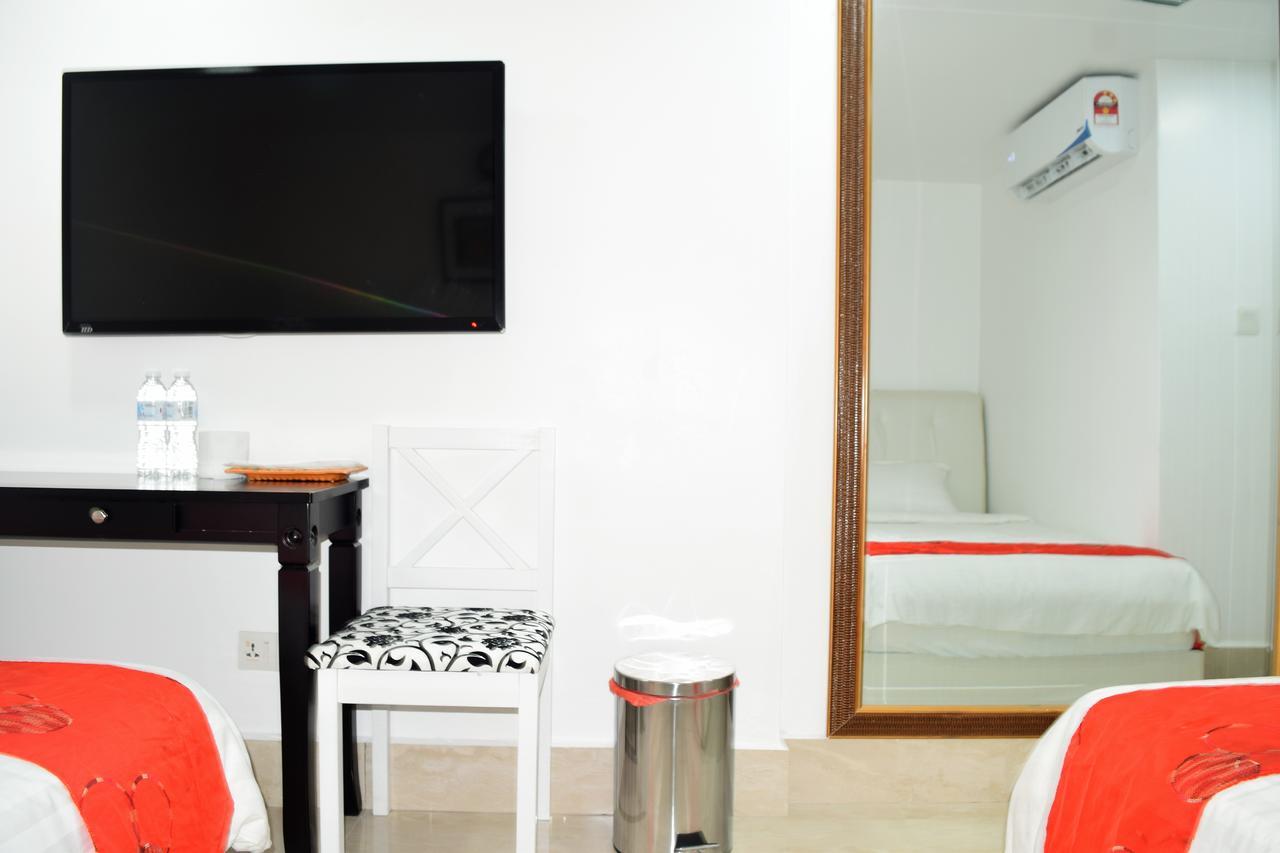 S Rose Hotel Sepang Exterior photo