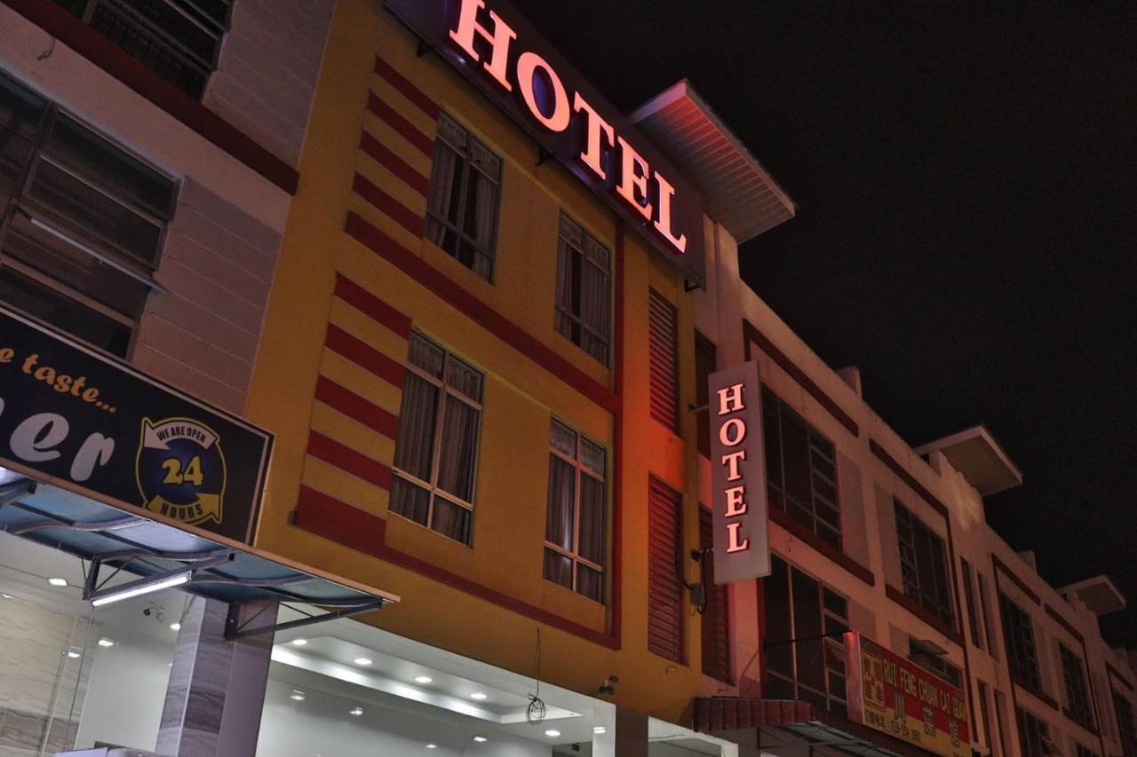 S Rose Hotel Sepang Exterior photo